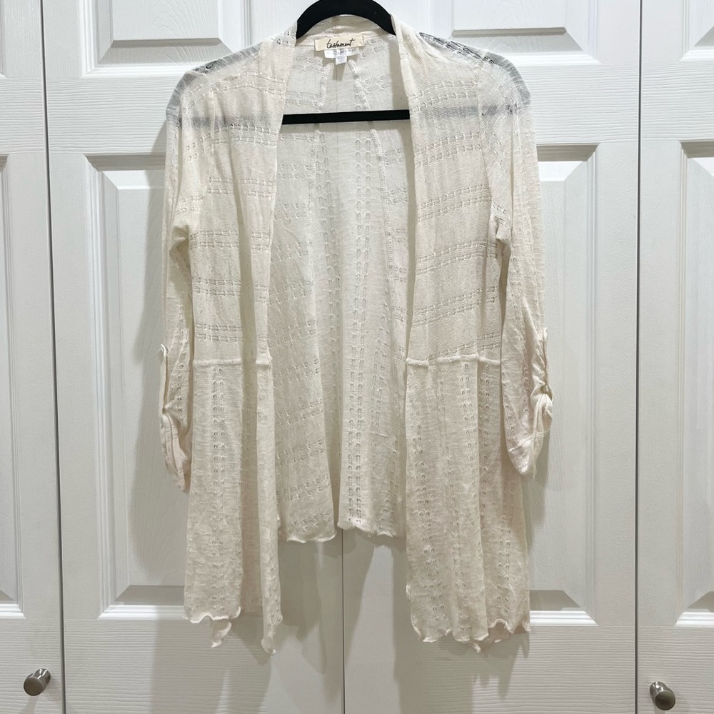 5 for $25! A Pea in the Pod Cream Cardigan Medium